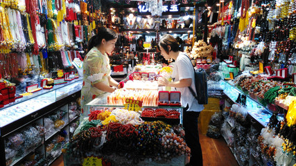 創新驅動下的義烏中國小商品城 百貨零售新格局